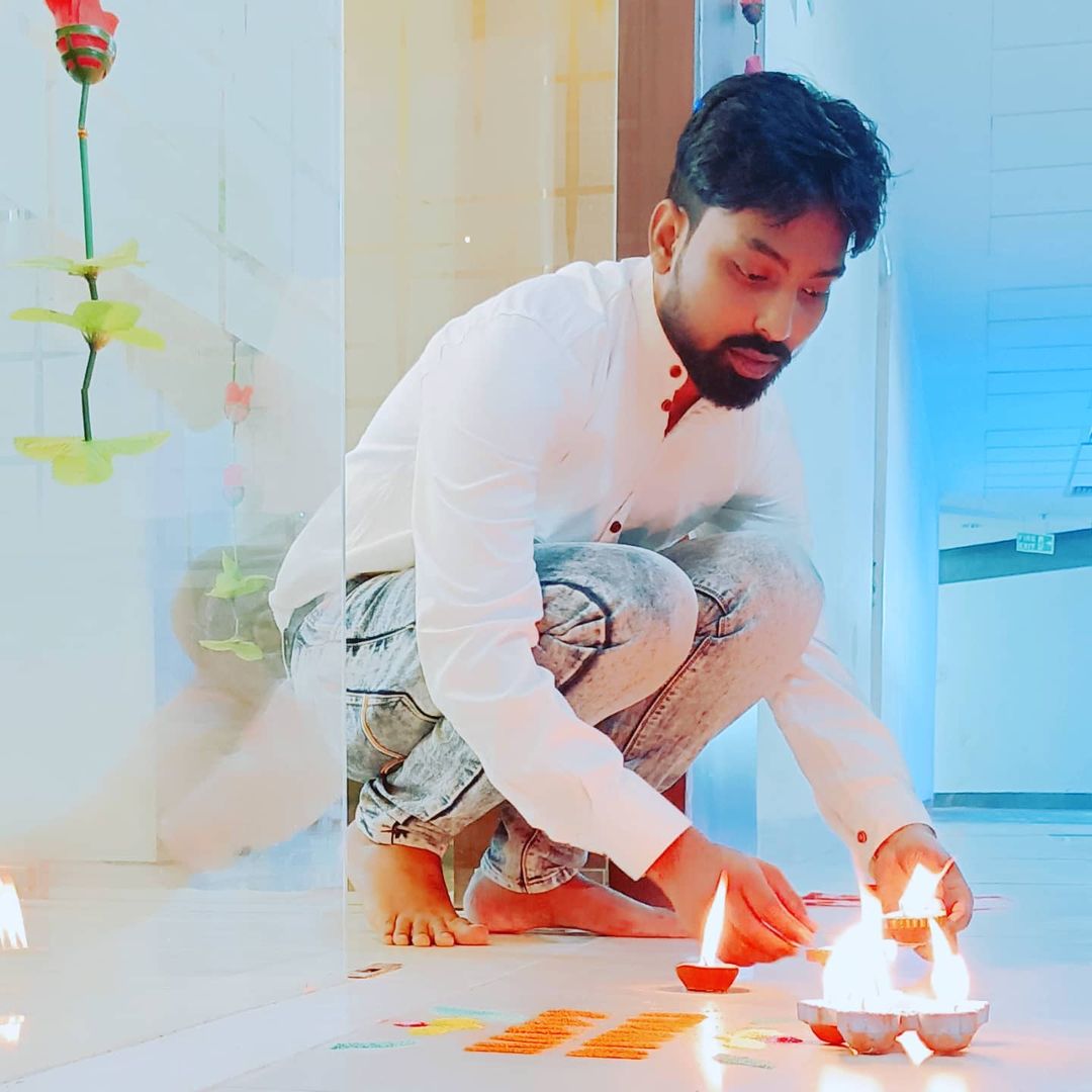 About virendra kumar photo